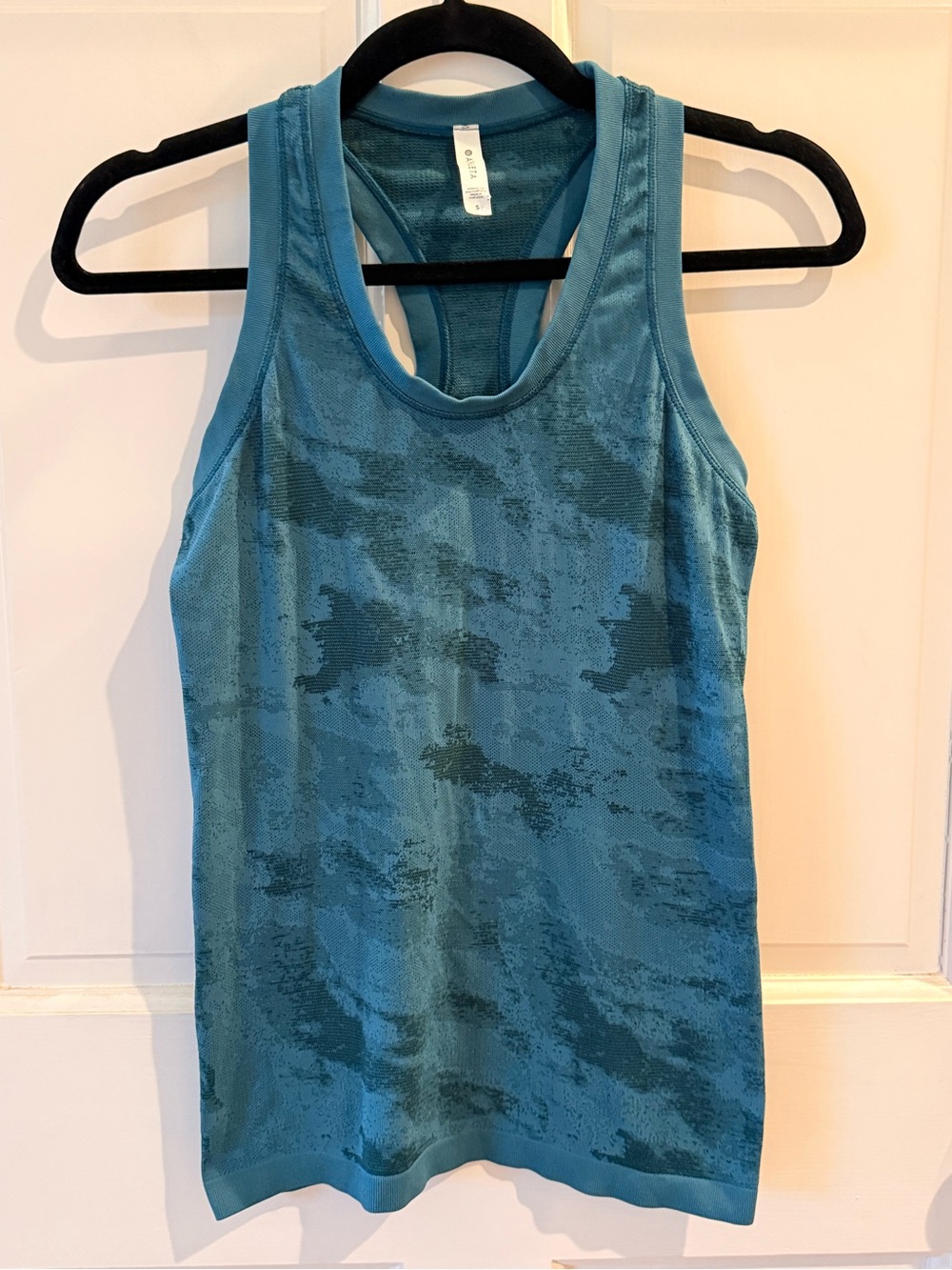 Athleta Renew Seamless Blue Camo Racerback Tank Top Size Small